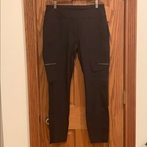 NWT Athleta Highline Hybrid Cargo Tight
